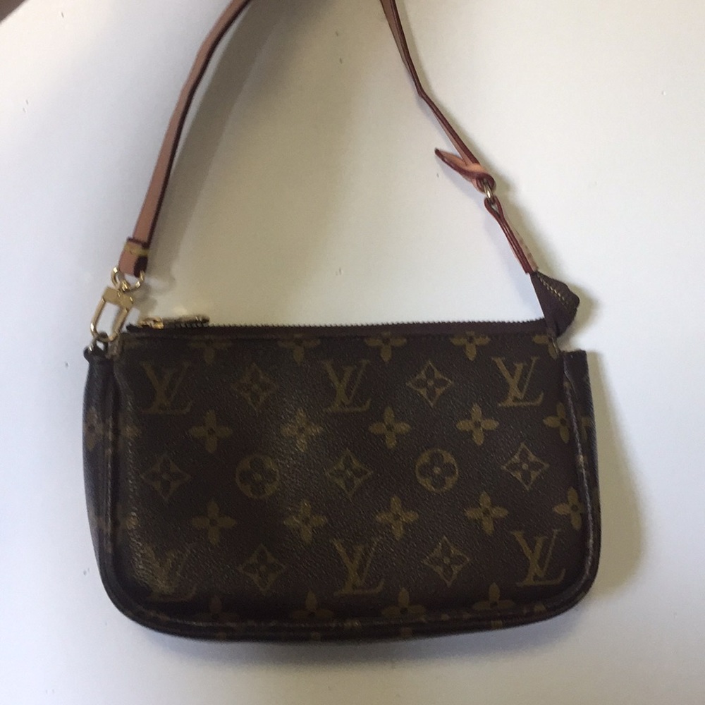 Small Louis Vuitton hand bag